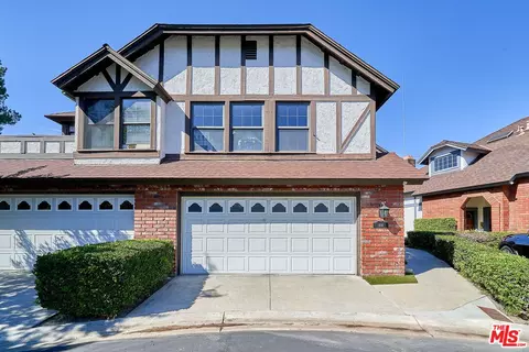 954 S Rim Crest Dr, Anaheim, CA 92807