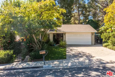 23242 Redbud Ridge Cir, Santa Clarita, CA 91354