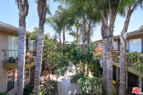 1604 E 2nd St #2E, Long Beach, CA 90802 photo 2