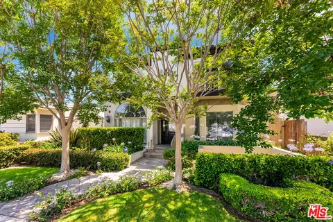 838 10th St #2, Santa Monica, CA 90403