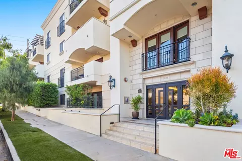 11863 Darlington Ave #PH 1, Los Angeles, CA 90049