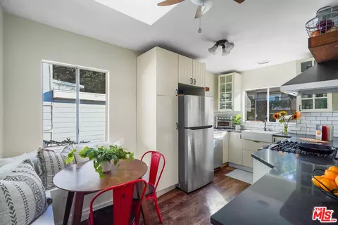 9746 Hillhaven Ave, Tujunga, CA 91042 photo 5