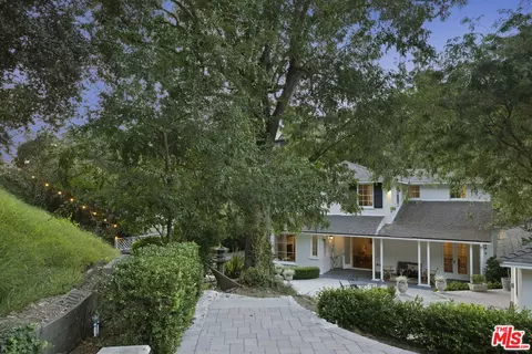 2480 E Chevy Chase Dr, Glendale, CA 91206 photo 50