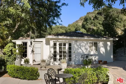 2480 E Chevy Chase Dr, Glendale, CA 91206 photo 46