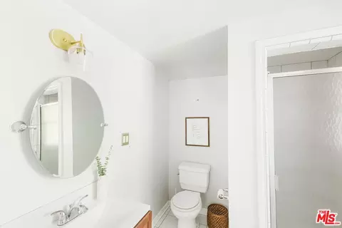2480 E Chevy Chase Dr, Glendale, CA 91206 photo 37