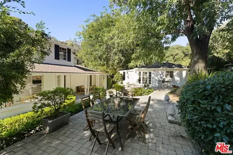 2480 E Chevy Chase Dr, Glendale, CA 91206 photo 43