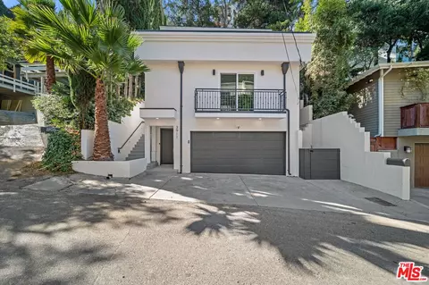 3911 Pacheco Dr, Sherman Oaks, CA 91403