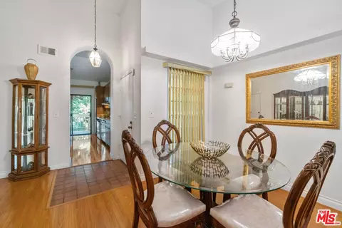 16211 Downey Ave #8, Paramount, CA 90723 photo 6