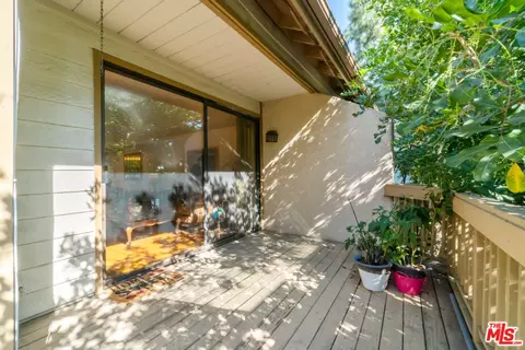 16211 Downey Ave #8, Paramount, CA 90723 photo 13