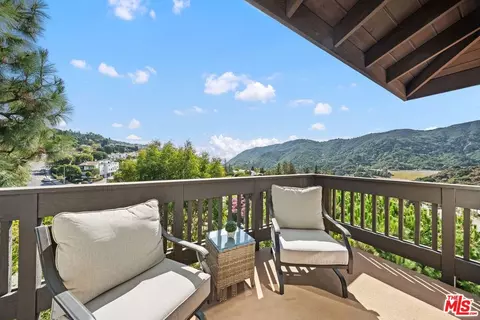 1698 Michael Ln, Pacific Palisades, CA 90272