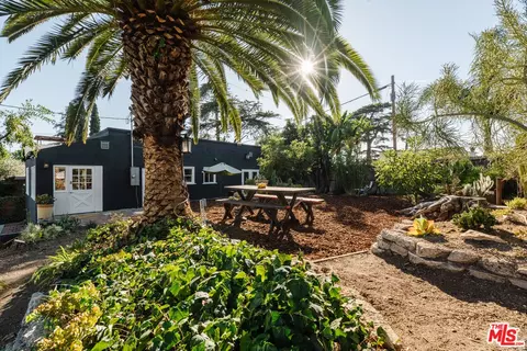 3831 Clayton Ave, Los Angeles, CA 90027