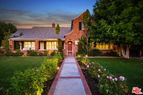 4638 Arcola Ave, Toluca Lake, CA 91602