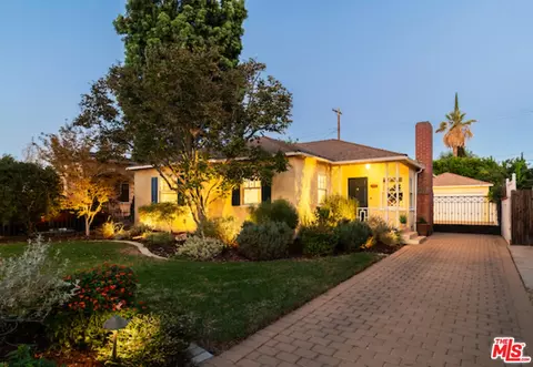 6726 Densmore Ave, Lake Balboa, CA 91406