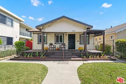 2424 Linden Ave, Long Beach, CA 90806