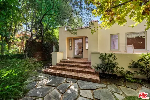 2207 Glencoe Ave, Venice, CA 90291
