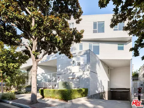 1030 N Kings Rd #403, West Hollywood, CA 90069