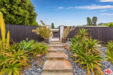 1850 Coldwater Canyon Dr, Beverly Hills, CA 90210