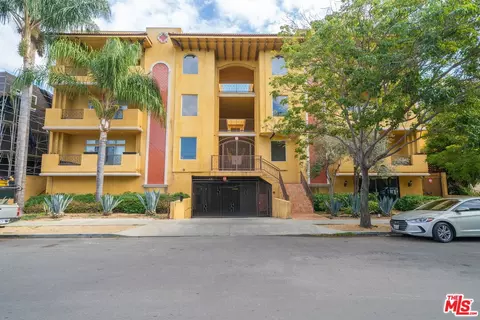 850 N Hudson Ave #202, Los Angeles, CA 90038