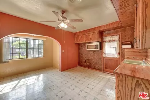 13611 Daventry St, Pacoima, CA 91331 photo 10
