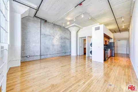 420 S San Pedro St #302, Los Angeles, CA 90013