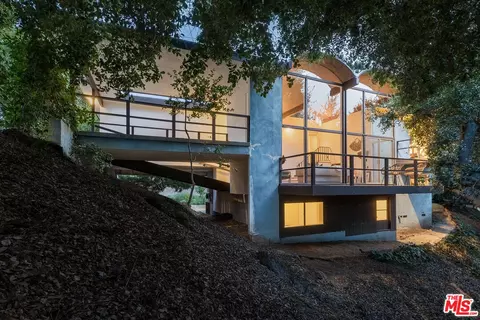 4347 Tosca Rd, Woodland Hills, CA 91364