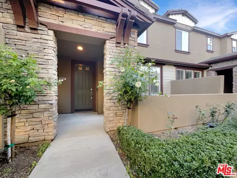 28647 Pietro Dr, Santa Clarita, CA 91354