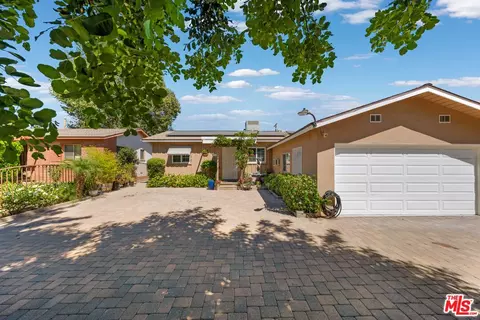 8516 Wisner Ave, North Hills, CA 91343