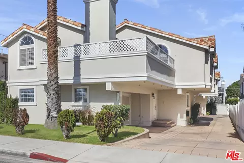 2221 Mathews Ave #C, Redondo Beach, CA 90278