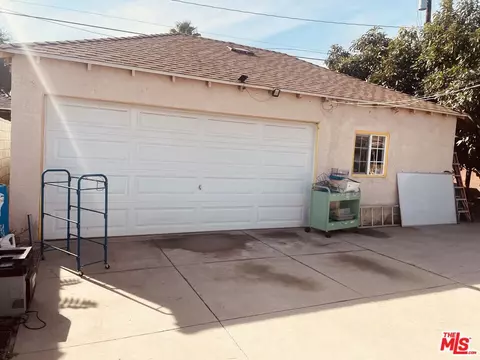 1604 E Tucker St, Compton, CA 90221 photo 2