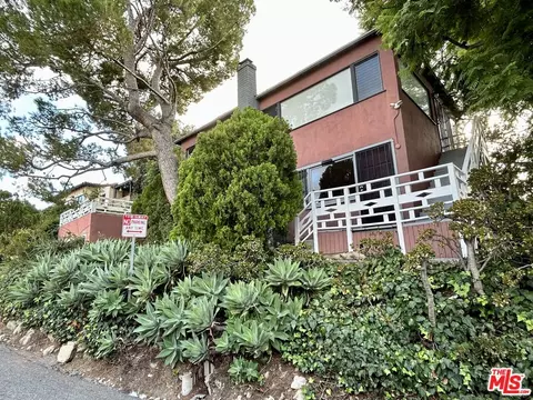 2045 Paramount Dr, Los Angeles, CA 90068