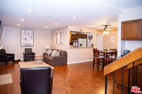 8341 De Soto Ave #15, Canoga Park, CA 91304