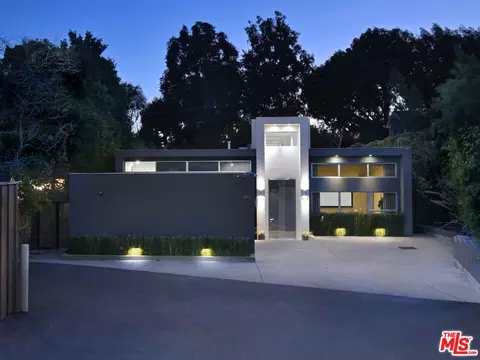 513 S Westgate Ave, Los Angeles, CA 90049