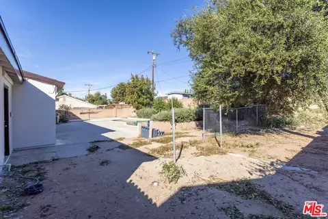 1305 Ahart St, Simi Valley, CA 93065 photo 18