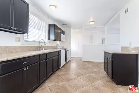 1305 Ahart St, Simi Valley, CA 93065 photo 7