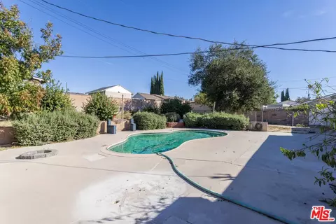 1305 Ahart St, Simi Valley, CA 93065 photo 16