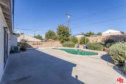 1305 Ahart St, Simi Valley, CA 93065 photo 15