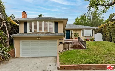 2207 Hillsboro Ave, Los Angeles, CA 90034