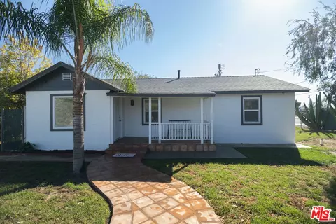 26111 6th St, Highland, CA 92346 photo 1