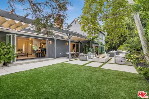 4914 Encino Ter, Encino, CA 91316