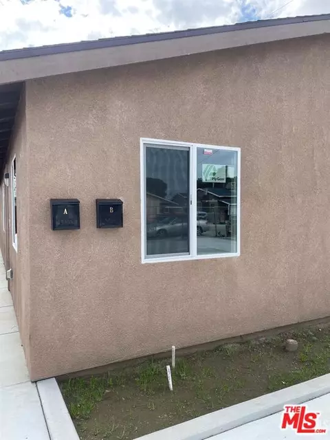 327 Sycamore Dr, Bakersfield, CA 93308