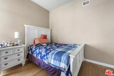 Bedroom - 3575 Crystal Ct, Palmdale, CA 93550 photo 3 of 3