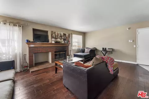 Living - 3575 Crystal Ct, Palmdale, CA 93550 photo 3 of 4