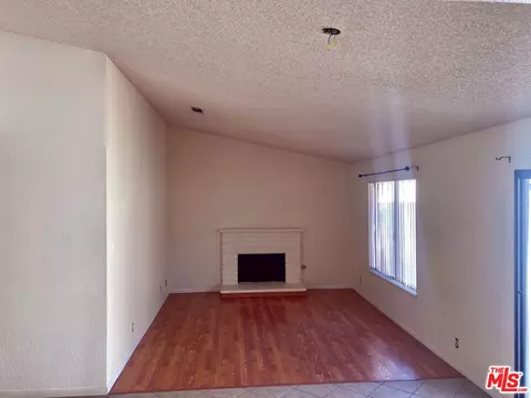 37525 37th St, Palmdale, CA 93550 photo 16