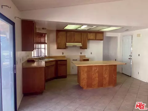 37525 37th St, Palmdale, CA 93550 photo 12