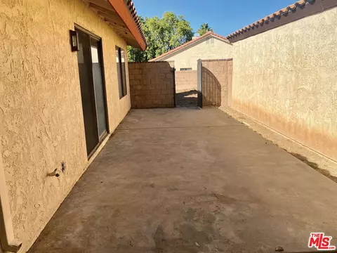 37525 37th St, Palmdale, CA 93550 photo 4