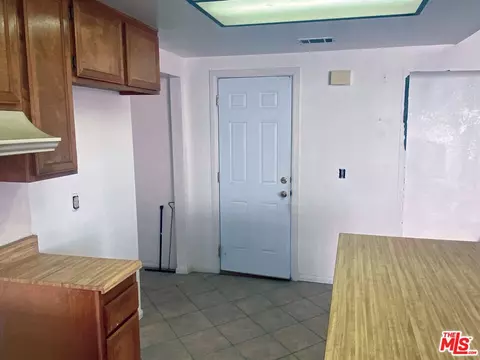37525 37th St, Palmdale, CA 93550 photo 13