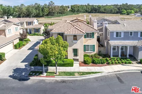 27790 Summer Grove Pl #71, Valencia, CA 91354