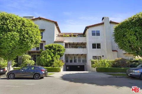 1110 S Shenandoah St #10, Los Angeles, CA 90035