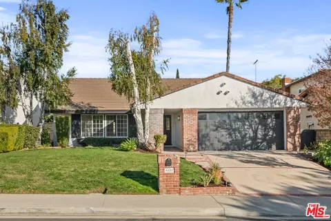 6320 Acadia Ave, Agoura Hills, CA 91301