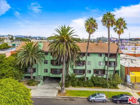 3750 Glendon Ave, Los Angeles, CA 90034